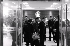 老河口为什么选择专业追讨公司来处理您的债务纠纷？